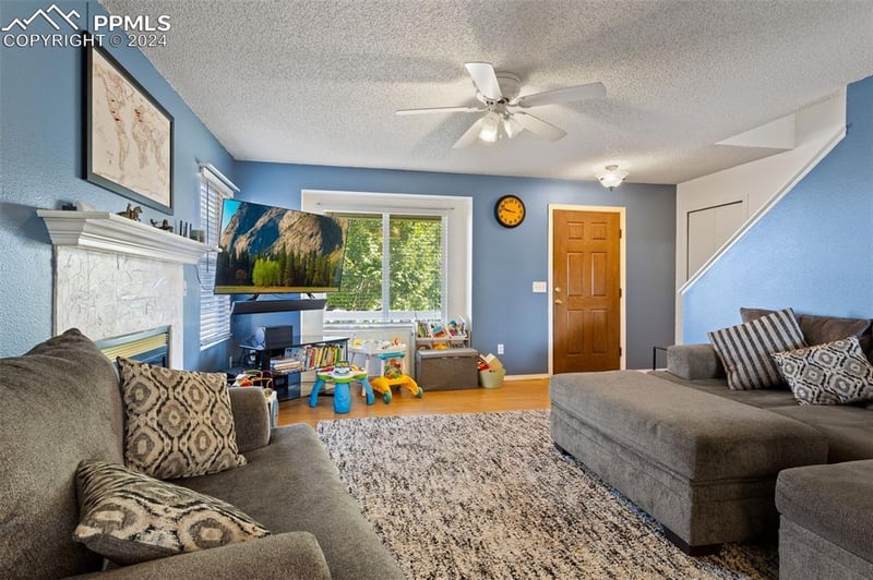 4225 Solarface Ct, Colorado Springs, CO 80916