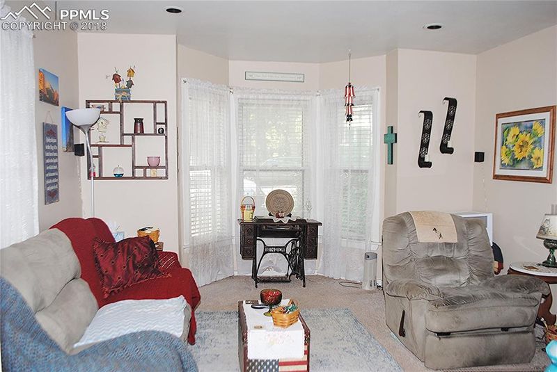 423 Cooper Ave, Colorado Springs, CO 80905