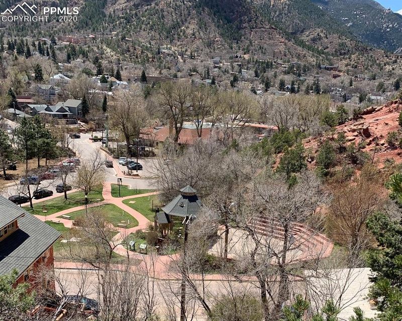 423 Washington Ave, Manitou Springs, CO 80829