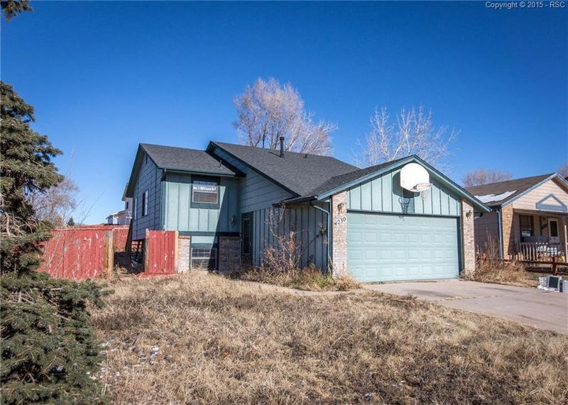 4230 Dye St, Colorado Springs, CO 80911