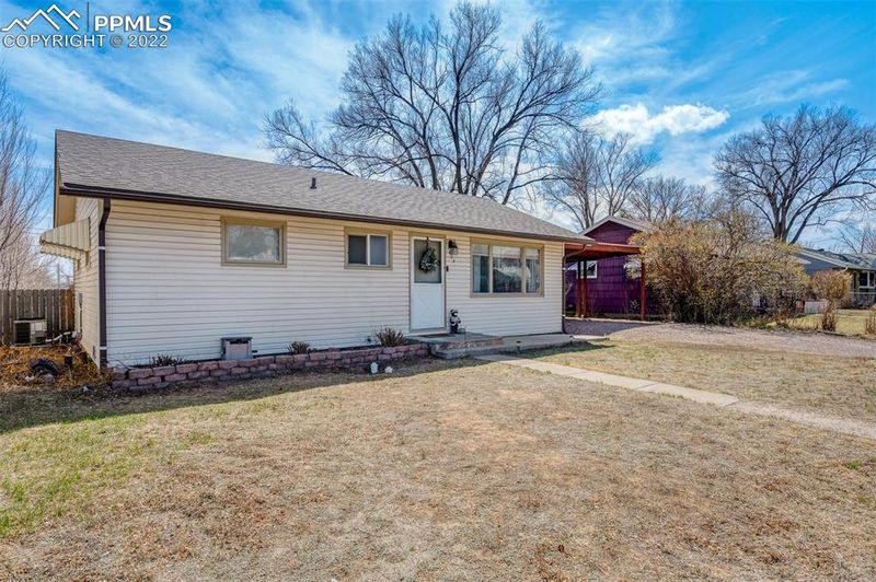 424 Mount View Ln, Fountain, CO 80817