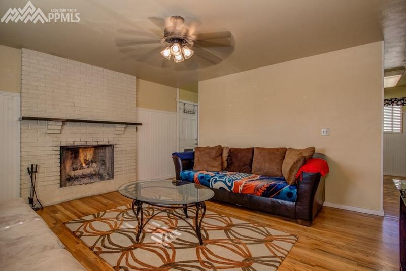 4242 N Chestnut St, Colorado Springs, CO 80907