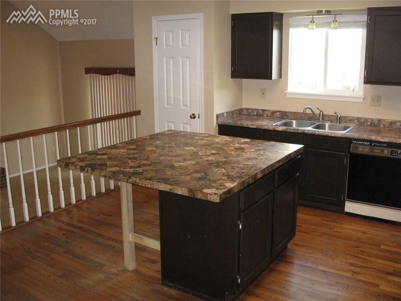 4245 Broadmoor Bluffs Dr, Colorado Springs, CO 80906