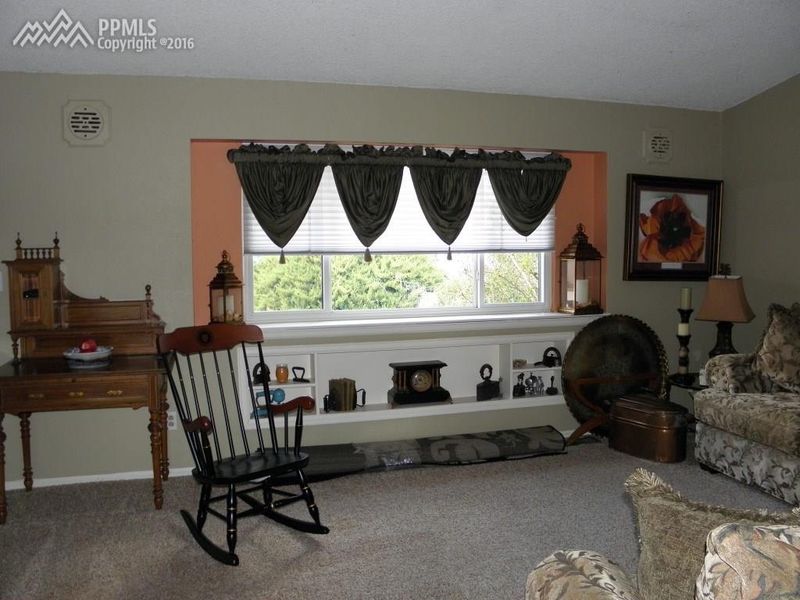 4245 Cantrell Dr, Colorado Springs, CO 80911