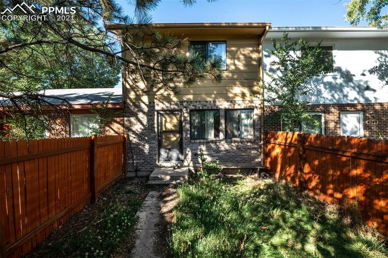 4247 Gills Mill Ct, Colorado Springs, CO 80910