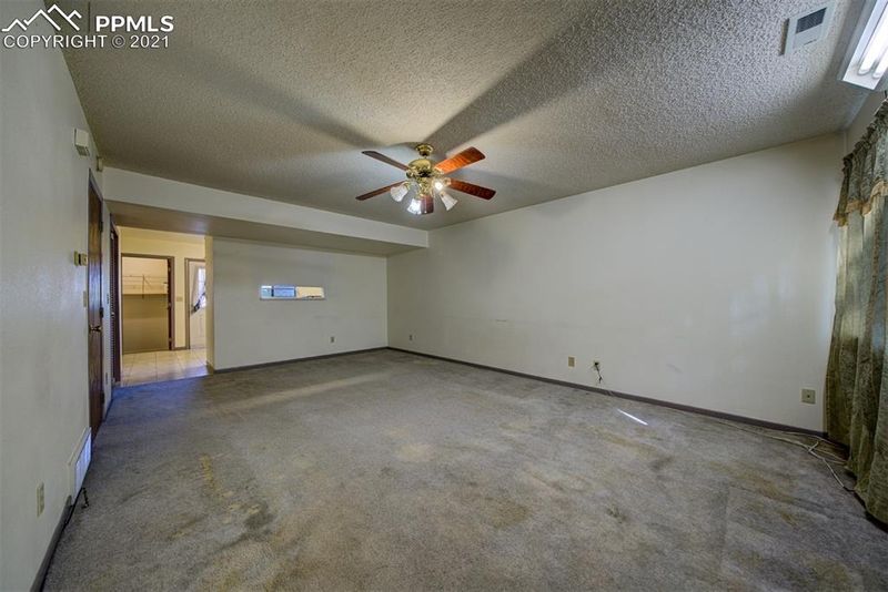 4247 Gills Mill Ct, Colorado Springs, CO 80910
