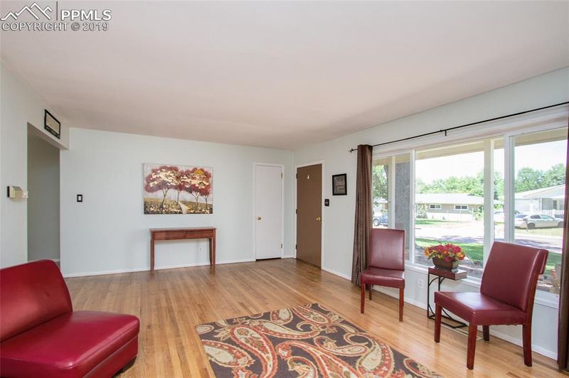 425 Hackberry Dr, Colorado Springs, CO 80911