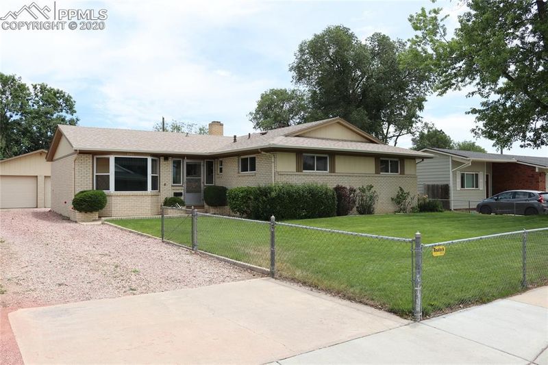 425 Rose Dr, Colorado Springs, CO 80911