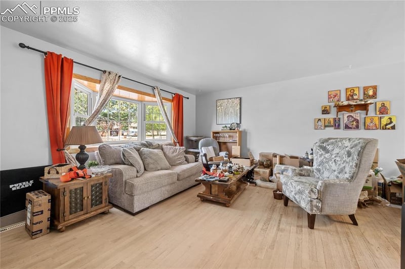 4255 Hedge Ln, Colorado Springs, CO 80917