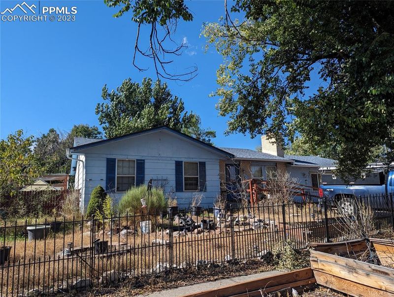 4255 Thoreau Dr, Colorado Springs, CO 80916