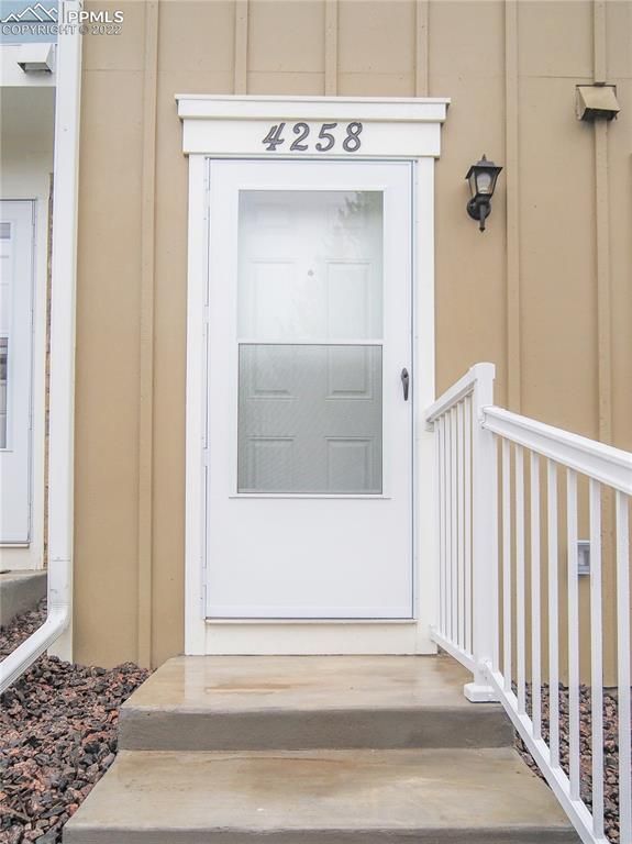 4258 Charleston Dr, Colorado Springs, CO 80916
