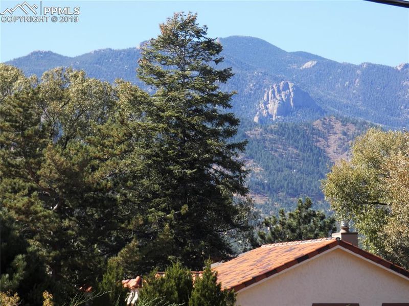 429 Pine Ave, Colorado Springs, CO 80906