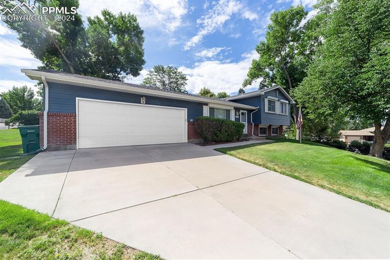 429 Squire Ct, Colorado Springs, CO 80911