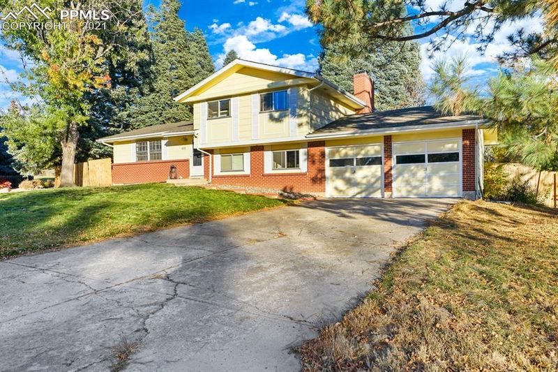 4292 N Hammock Dr, Colorado Springs, CO 80917
