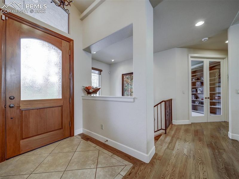 4294 Cheyenne Dr, Larkspur, CO 80118