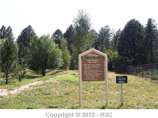 4301 Ridgeglen Dr, Colorado Springs, CO 80918