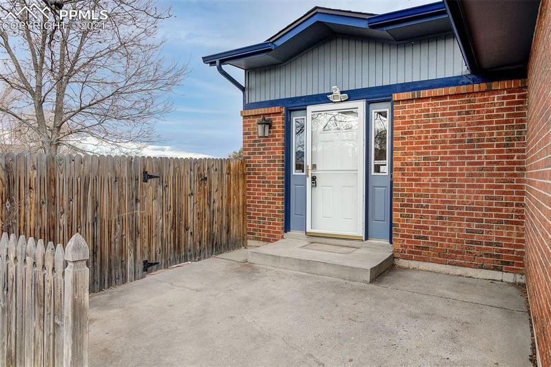 4302 E Eastcrest Cir, Colorado Springs, CO 80916