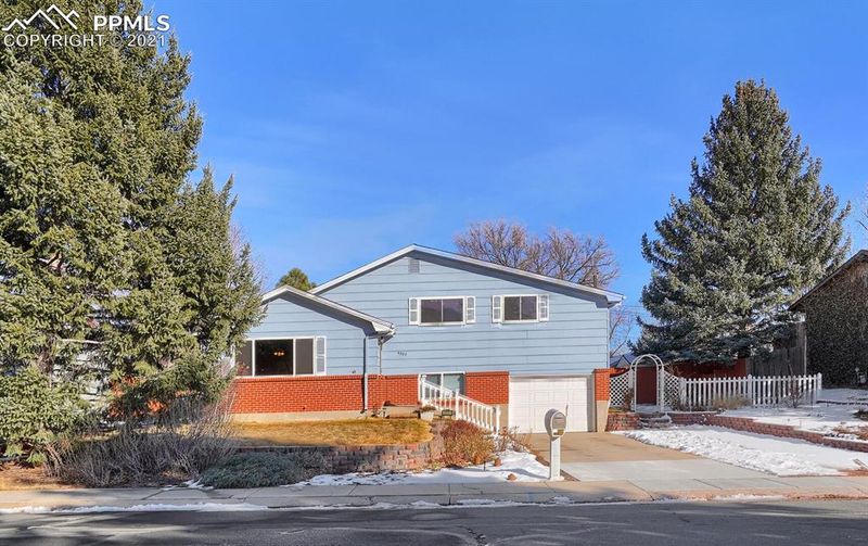 4307 Leyden Ln, Colorado Springs, CO 80907