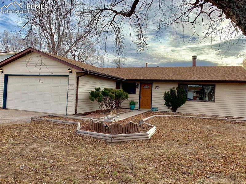 4317 E Eastcrest Cir, Colorado Springs, CO 80916