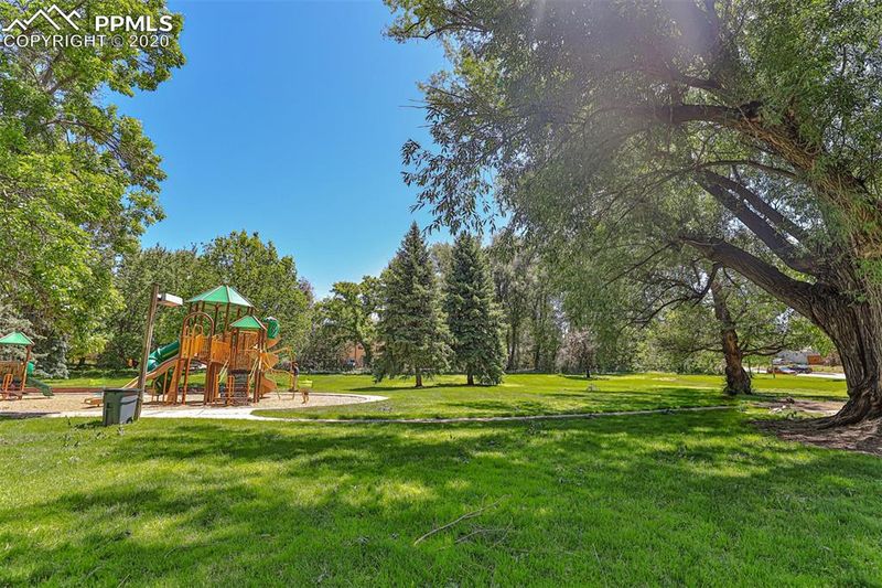 432 N Franklin St, Colorado Springs, CO 80903