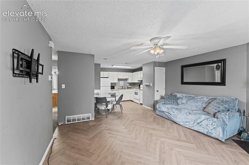4323 Hawks Lookout Ln, Colorado Springs, CO 80916