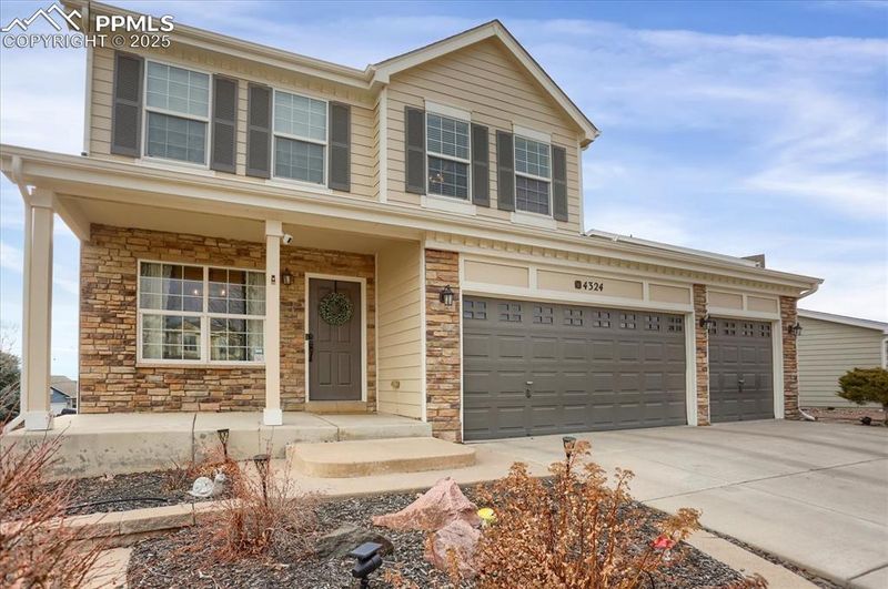 4324 Round Hill Dr, Colorado Springs, CO 80922