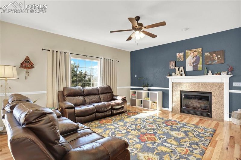 4324 Round Hill Dr, Colorado Springs, CO 80922