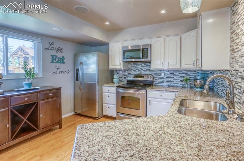 4325 Scotch Pine Dr, Colorado Springs, CO 80920