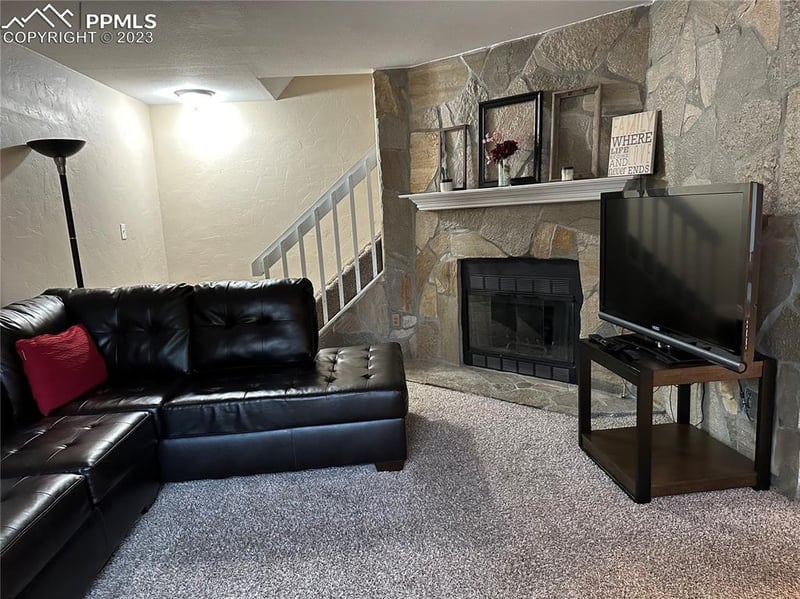 4326 Hawks Lookout Ln, Colorado Springs, CO 80916