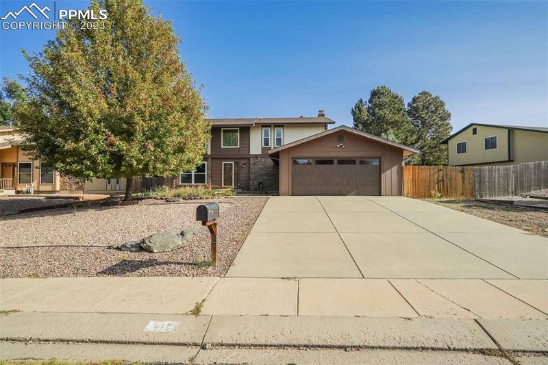 4329 Winding Cir, Colorado Springs, CO 80917