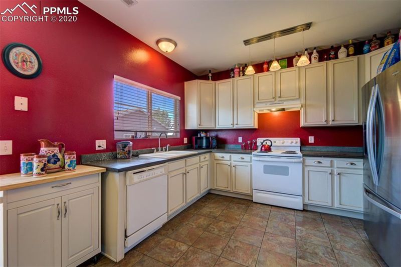 4330 Prairie Fox Ln, Colorado Springs, CO 80925