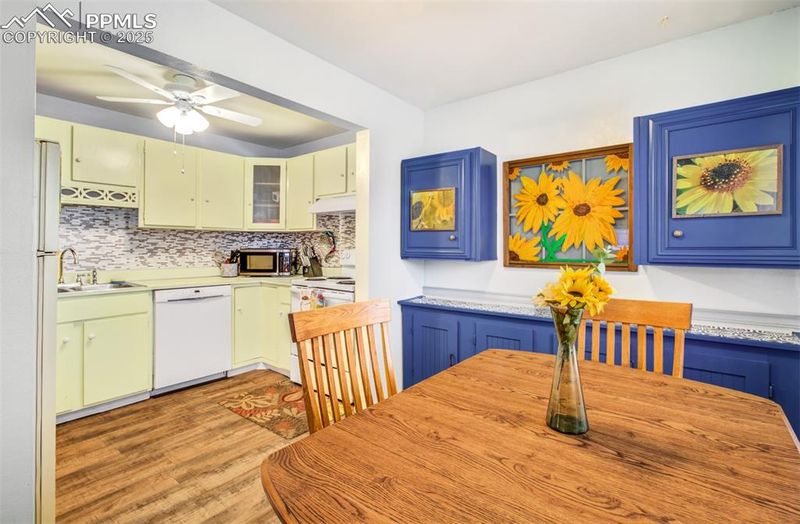 434 Valley Hi Cir #D3, Colorado Springs, CO 80910