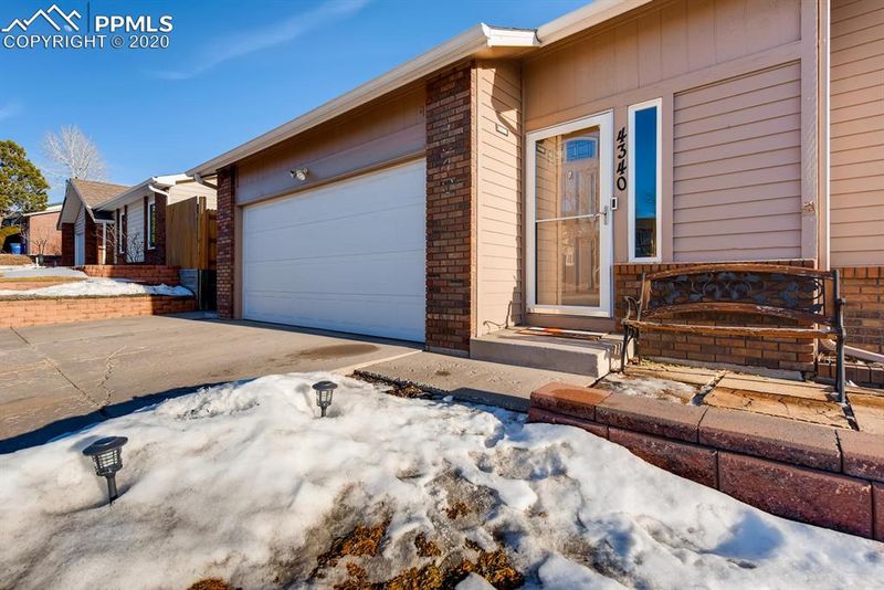 4340 Scotch Pine Dr, Colorado Springs, CO 80920