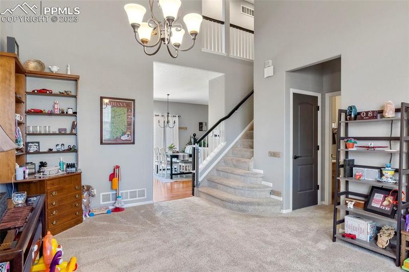 4341 Round Hill Dr, Colorado Springs, CO 80922