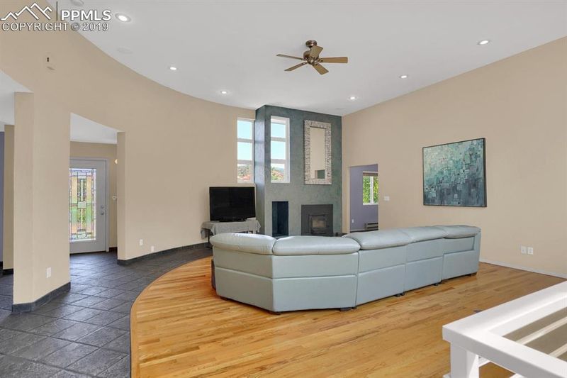 435 Bond St, Manitou Springs, CO 80829