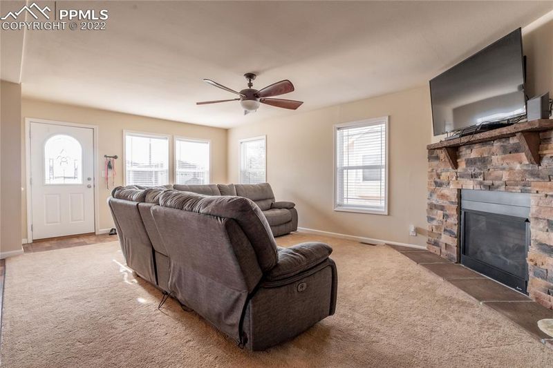 4354 Gray Fox Hts, Colorado Springs, CO 80922