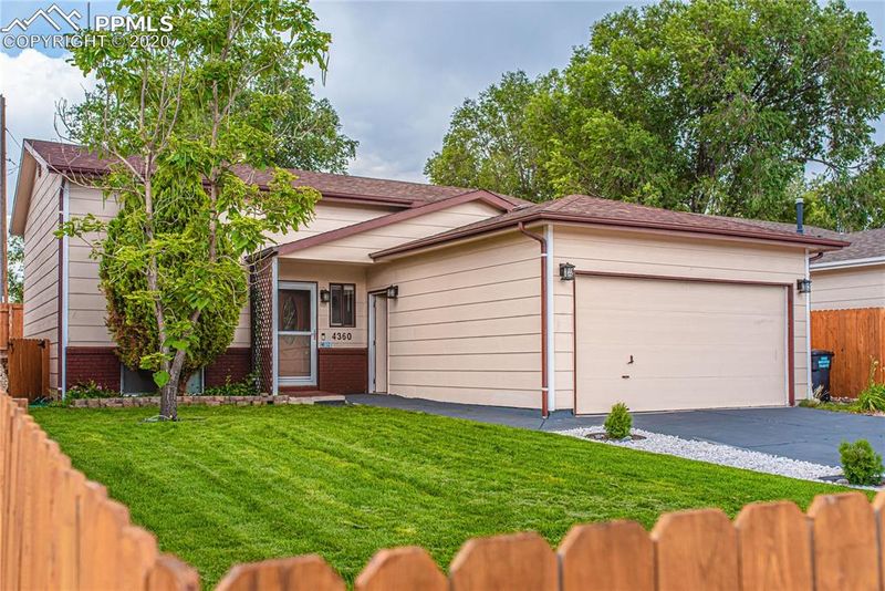 4360 Dooley Way, Colorado Springs, CO 80911