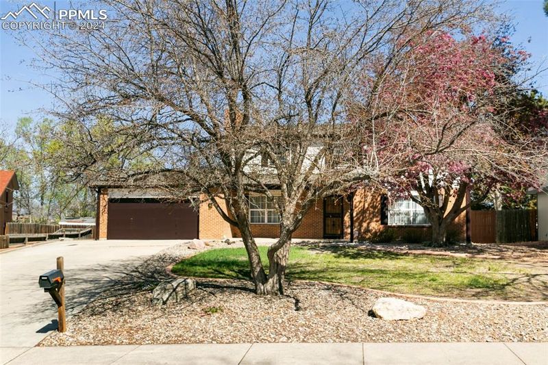 4376 Winding Cir, Colorado Springs, CO 80917