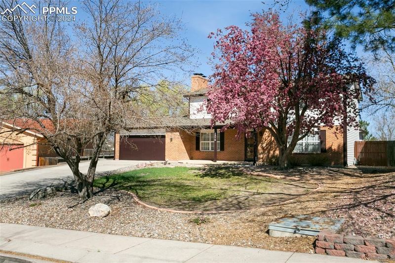 4376 Winding Cir, Colorado Springs, CO 80917