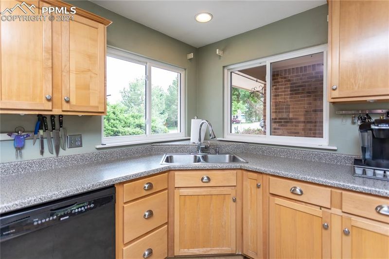 438 Westmark Ave, Colorado Springs, CO 80906