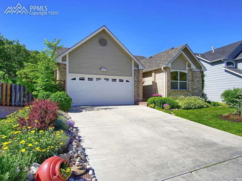 4380 Stonehaven Dr, Colorado Springs, CO 80906