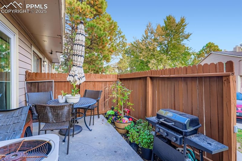4386 Hawks Lookout Ln, Colorado Springs, CO 80916