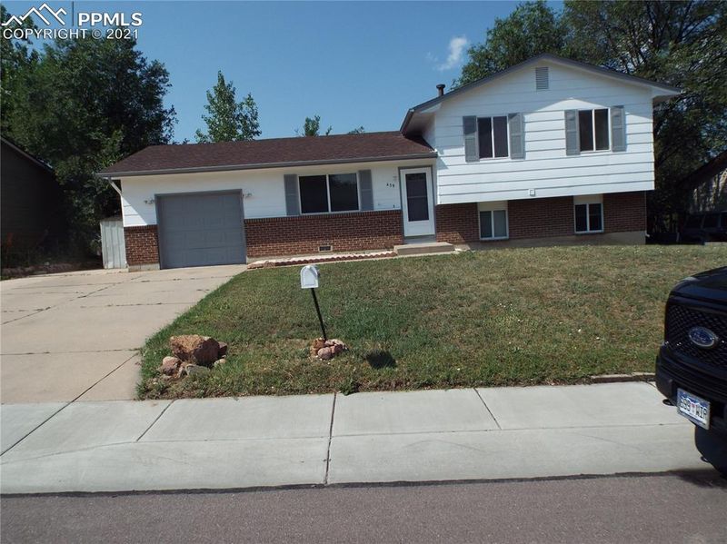 439 Squire St, Colorado Springs, CO 80911