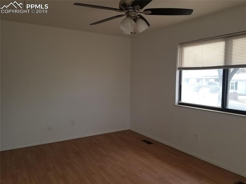 44 Sunflower Rd, Colorado Springs, CO 80907
