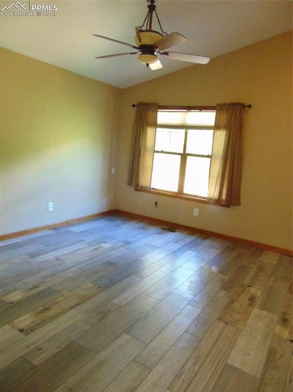440 Thames Dr, Colorado Springs, CO 80906