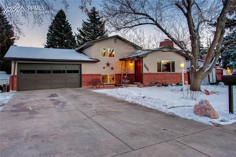 4407 Edwinstowe Ave, Colorado Springs, CO 80907