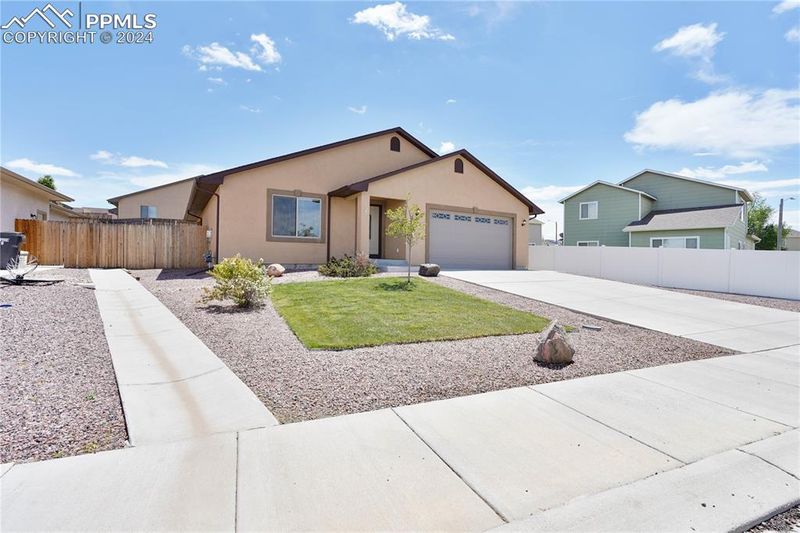 4408 Erindale Ln, Pueblo, CO 81008