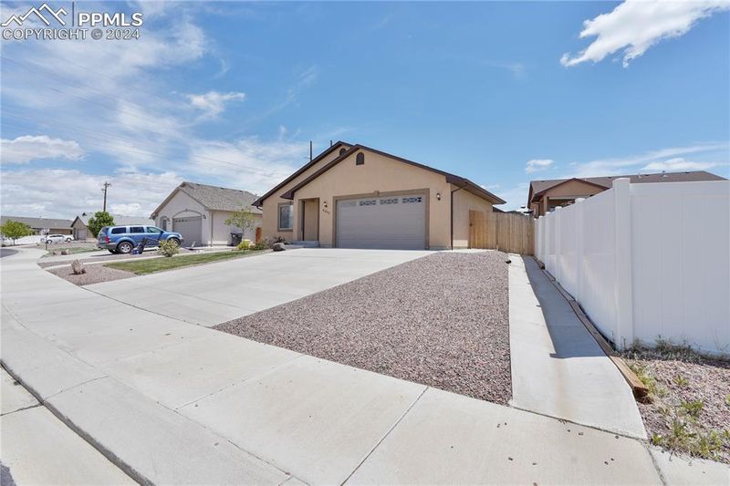 4408 Erindale Ln, Pueblo, CO 81008