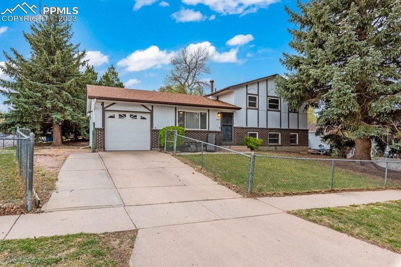 4409 Dewey Dr, Colorado Springs, CO 80916