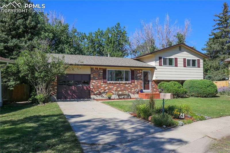 4410 Misty Dr, Colorado Springs, CO 80918